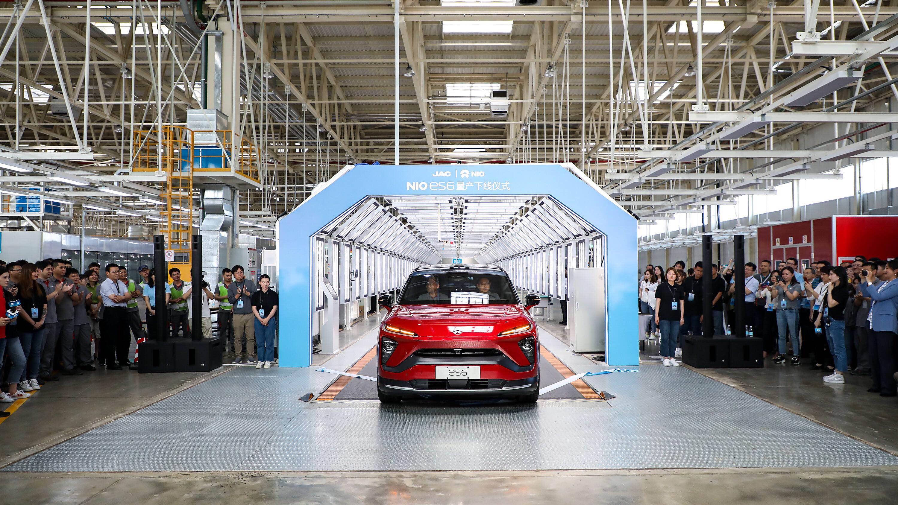 First NIO ES6 Production Models Roll Off the Line, Delivery to Begin in June